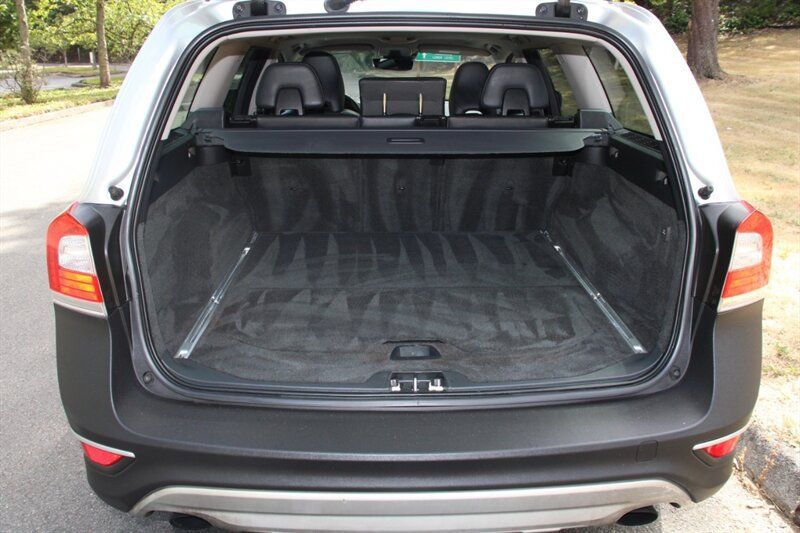 Used 2016 Volvo XC70 T5 Premier w/ Proximity Package AWD/4WD image 17