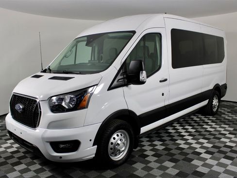 Used 2024 Ford Transit 350 XLT image 4