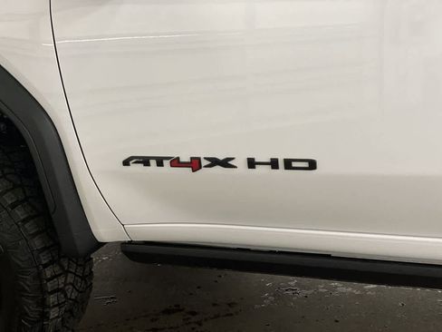 Used 2026 GMC Sierra 2500 AT4X w/ AT4X AEV Edition image 9