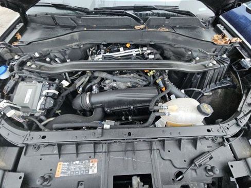 Used 2025 Ford Explorer ST-Line w/ Premium Package image 17