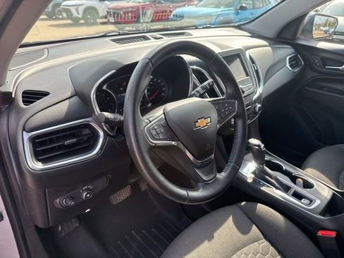 Used 2019 Chevrolet Equinox LT image 16