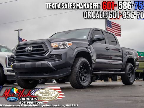 Used 2023 Toyota Tacoma SR AWD/4WD image 4