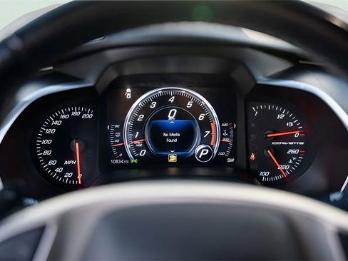 Used 2017 Chevrolet Corvette Stingray Coupe w/ Carbon Flash Badge Package image 29