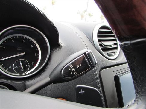 Used 2012 Mercedes-Benz GL 550 4MATIC image 13