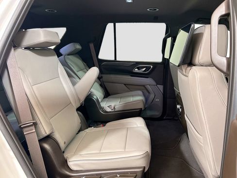 Used 2024 GMC Yukon SLT w/ SLT Luxury Package RWD image 26