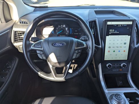 Certified 2023 Ford Edge SEL image 17