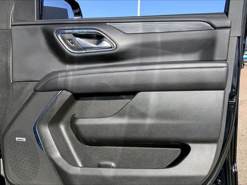 Used 2023 GMC Yukon SLT image 23