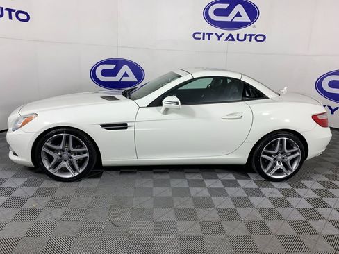 Used 2013 Mercedes-Benz SLK 250 image 6
