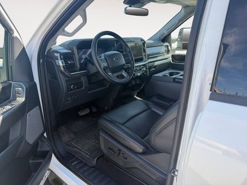 Used 2025 Ford F350 Lariat w/ FX4 Off-Road Package AWD/4WD image 9