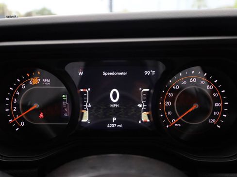 Used 2026 Jeep Wrangler Unlimited Rubicon 392 w/ Quick Order Package 27X Moab AWD/4WD image 9