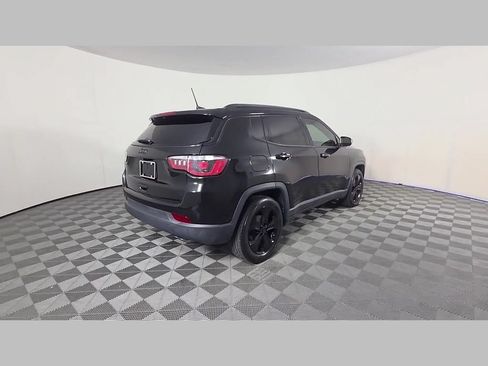 Used 2020 Jeep Compass Latitude FWD image 38