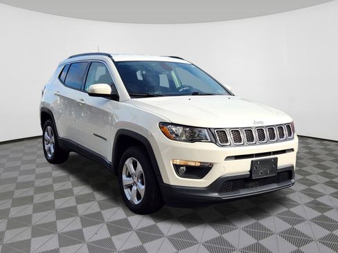 Used 2019 Jeep Compass Latitude w/ Popular Equipment Group image 1