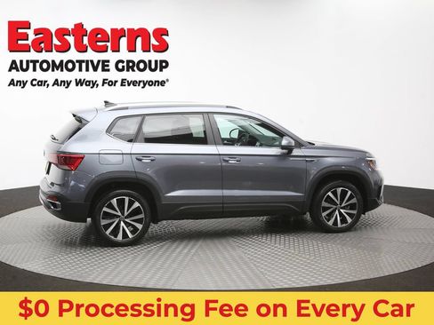 Used 2022 Volkswagen Taos SE FWD image 41