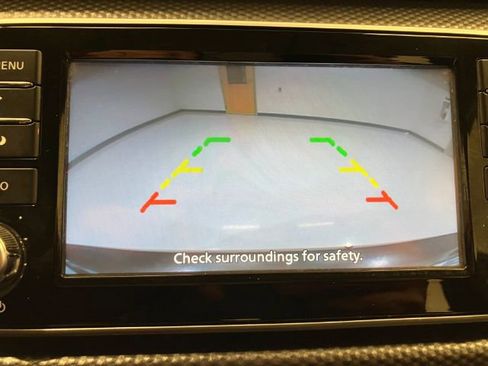 Used 2019 Nissan Kicks S image 22