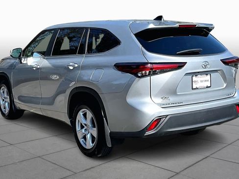 Certified 2024 Toyota Highlander LE image 11