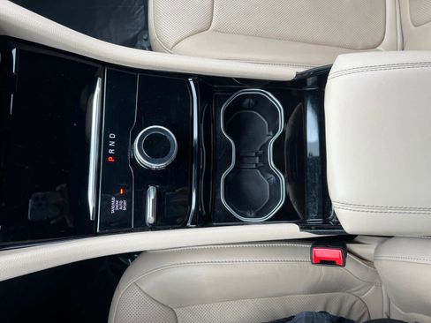 Used 2023 Jeep Grand Cherokee L Limited w/ Luxury Tech Group II AWD/4WD image 24