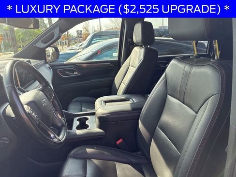 Used 2022 Chevrolet Suburban RST w/ Luxury Package image 5