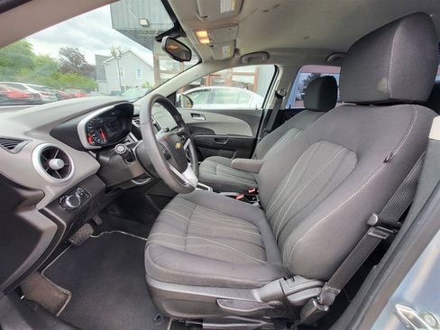 Used 2018 Chevrolet Sonic LT FWD image 8