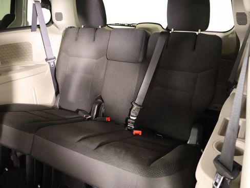 Used 2017 Dodge Grand Caravan SE w/ Power Window Group FWD image 12