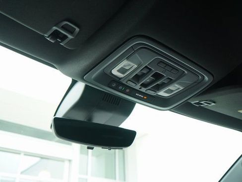 Used 2022 Chevrolet Silverado 1500 ZR2 w/ Technology Package image 33