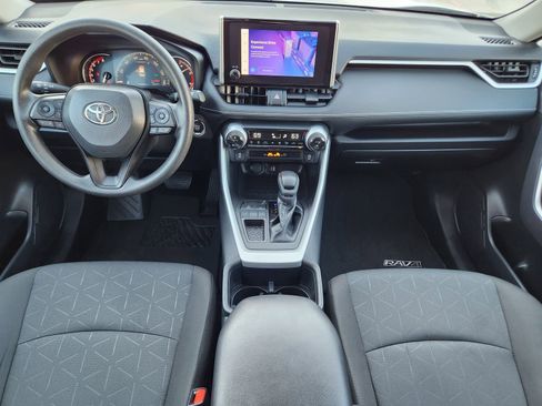 Used 2024 Toyota RAV4 XLE image 30