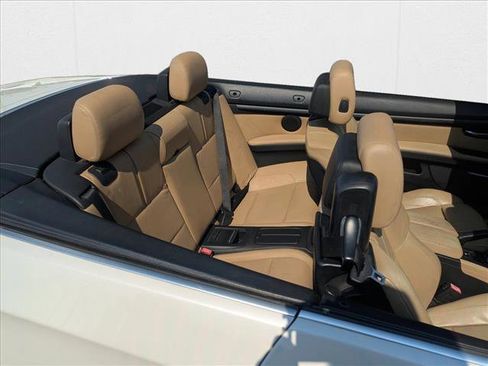 Used 2013 BMW M3 Convertible image 15