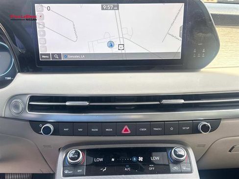 Used 2025 Hyundai Palisade Calligraphy FWD image 25