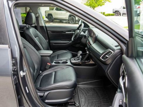 Certified 2025 Kia Seltos SX w/ SX Sunroof Package AWD/4WD image 10