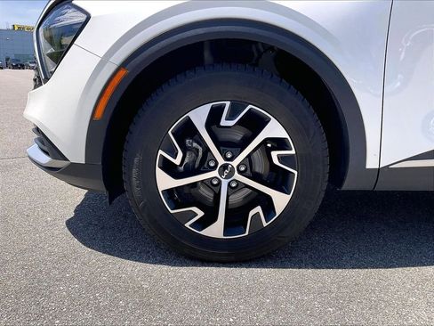 Used 2023 Kia Sportage EX AWD/4WD image 7