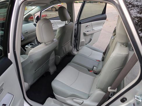 Used 2012 Toyota Prius V Two image 13