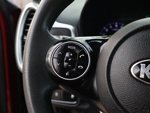 Certified 2021 Kia Soul LX FWD image 30