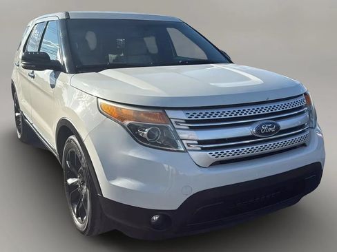 Used 2012 Ford Explorer XLT AWD/4WD image 8