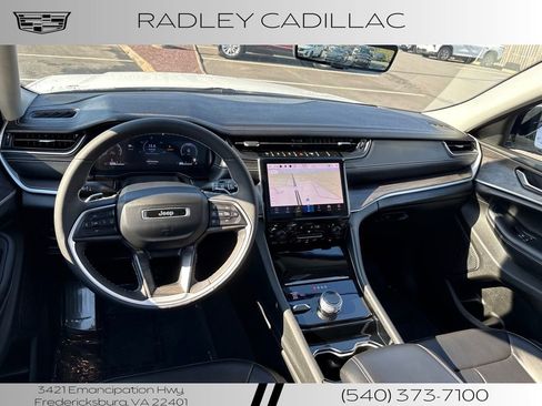 Used 2023 Jeep Grand Cherokee L Limited w/ Luxury Tech Group II AWD/4WD image 14