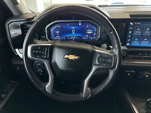 Used 2023 Chevrolet Silverado 1500 LT AWD/4WD image 19