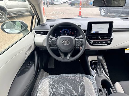 New 2026 Toyota Corolla LE FWD image 11