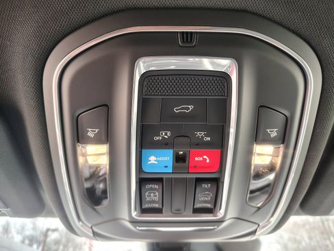 New 2026 Jeep Grand Cherokee Altitude image 43