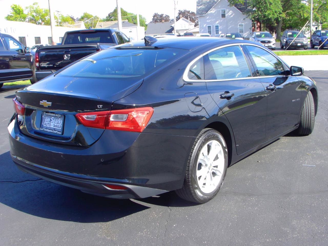 Used 2024 Chevrolet Malibu LT FWD image 2