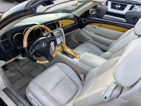 Used 2002 Lexus SC 430 Convertible image 18