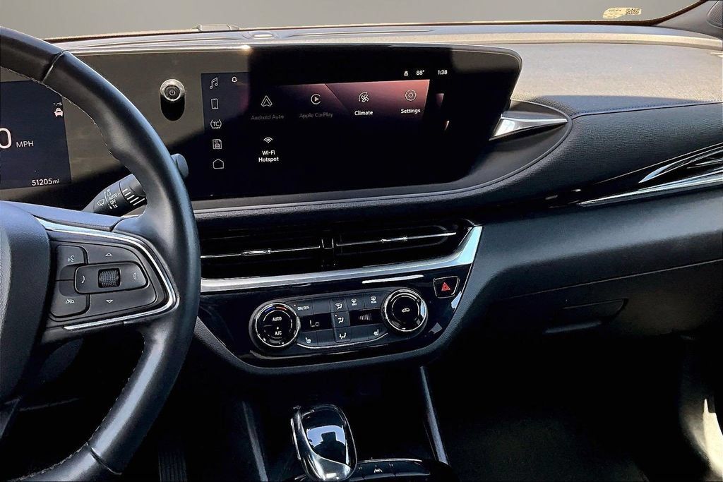 Used 2024 Buick Envista Sport Touring w/ Experience Buick Package FWD image 9