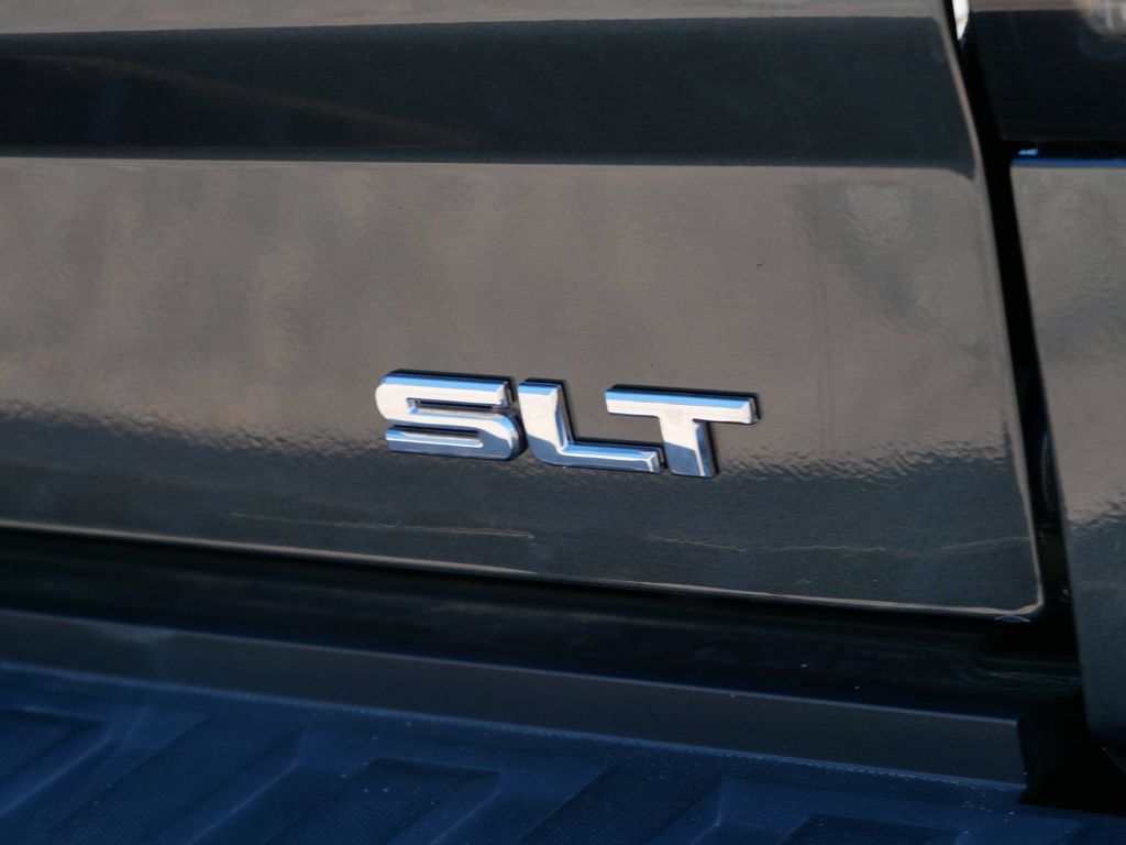 Used 2017 GMC Sierra 1500 SLT AWD/4WD image 8