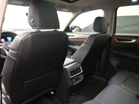 New 2026 Volkswagen Atlas SE image 23