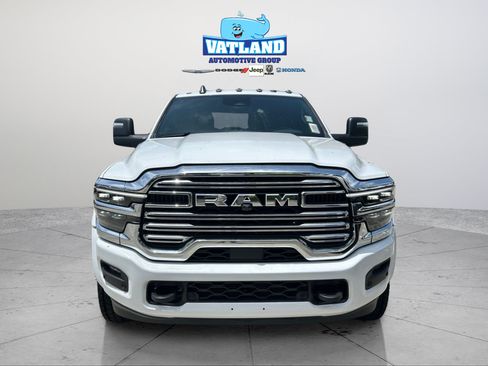 New 2026 RAM 5500 4x4 Crew Cab w/ Laramie Trim Package image 21