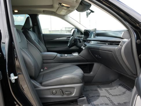 Certified 2027 INFINITI QX60 Pure w/ Cargo Package FWD image 22
