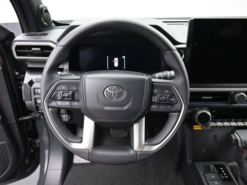Used 2025 Toyota 4Runner Limited image 20