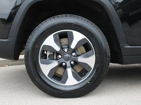 Used 2023 Jeep Grand Cherokee 4WD 4xe w/ Luxury Tech Group II image 20