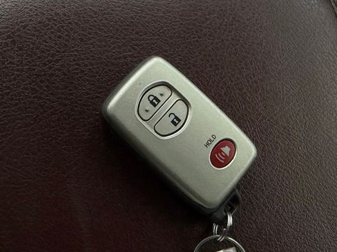 Used 2017 Toyota 4Runner Limited AWD/4WD image 26
