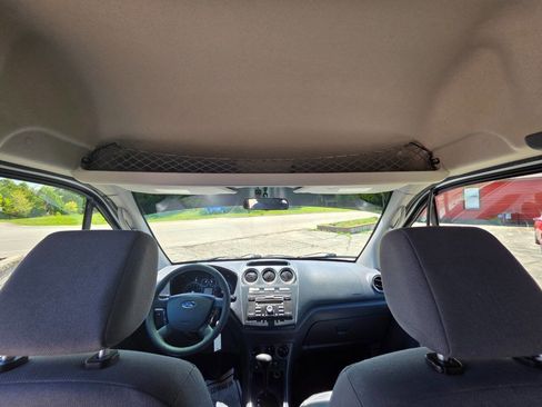 Used 2010 Ford Transit Connect XLT FWD image 8