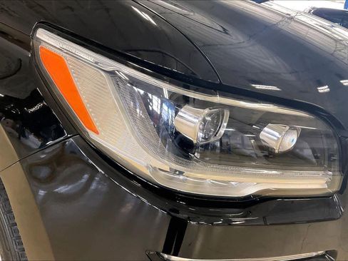 Used 2024 Lincoln Navigator Reserve image 25