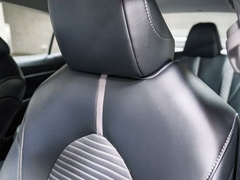 Used 2022 Toyota Camry SE image 22