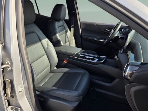 Used 2025 Chevrolet Equinox LT w/ Convenience Package II AWD/4WD image 15
